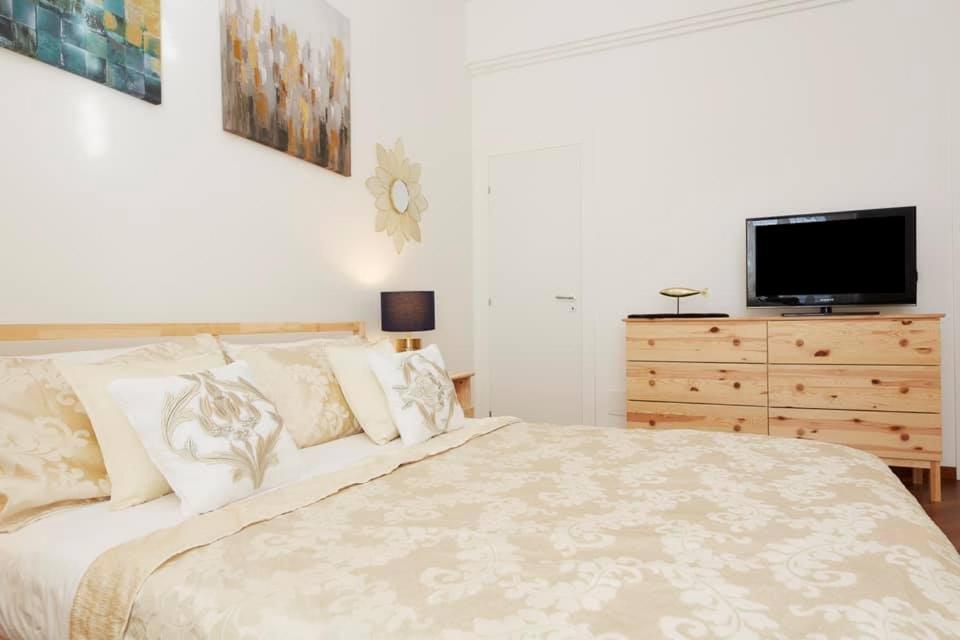 Idream Apartment & Rooms คาตาเนีย ภายนอก รูปภาพ